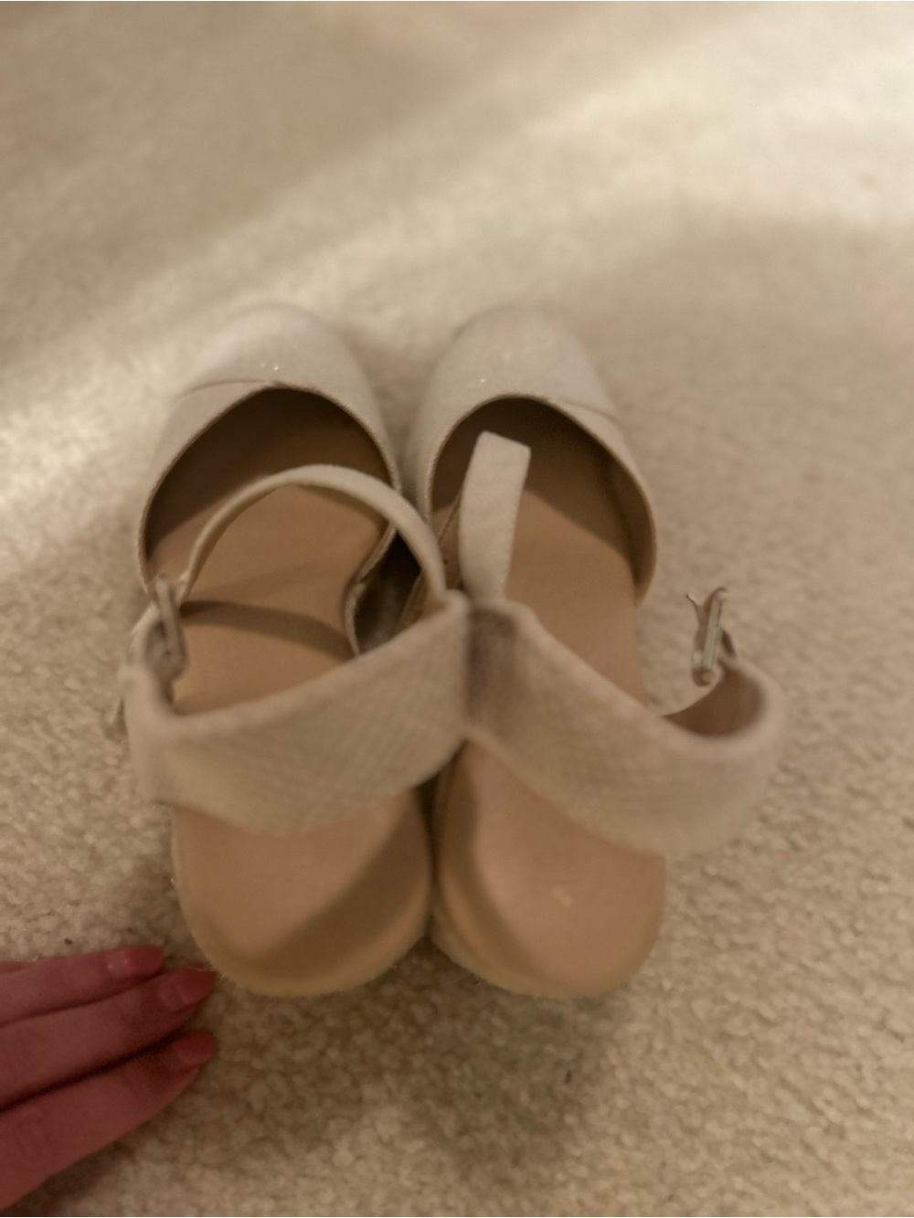 Closed toe wedges! - Picture 3 of 4